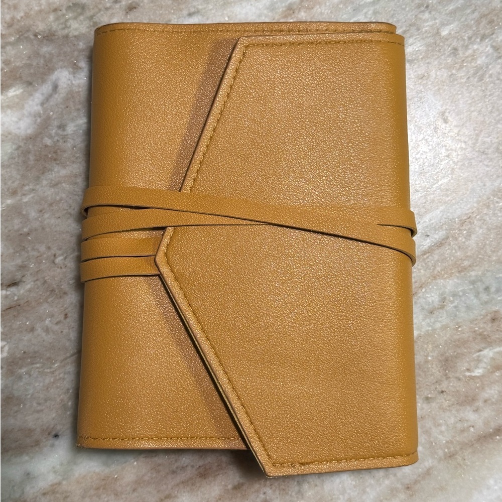 Glass Ladder & Co “Katherine” Vegan Leather Tech Organizer